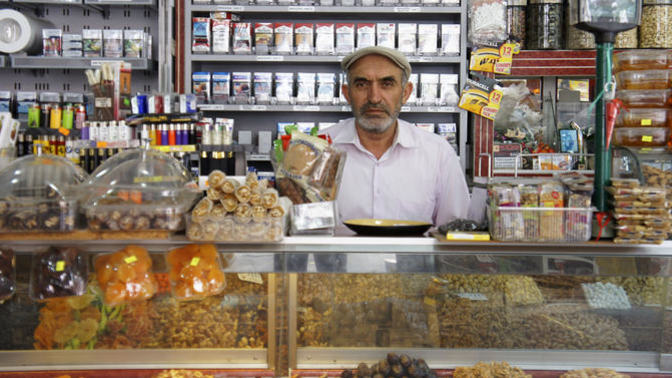Bir esnaf yalanı söyler misiniz?
