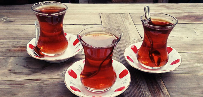Çayı hangi bardakta seversiniz?