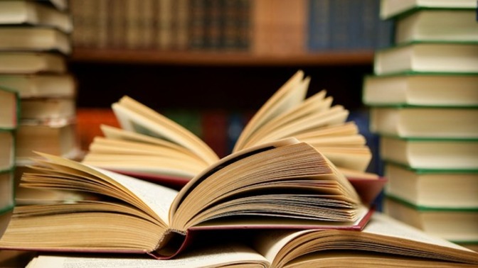 Sıkılmadan baştan sona okuyacağım kitap var mı?