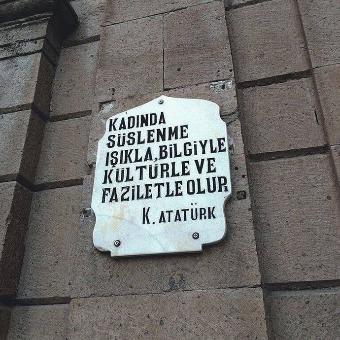 Güne bir söz bırakın desem?