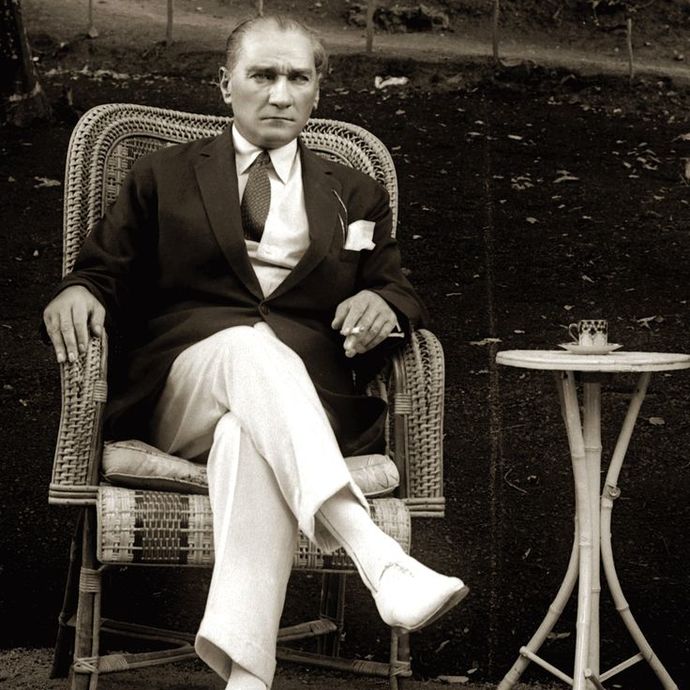 Ulu Önder Gazi Mustafa Kemal Atatürkün ölüm yıl dönümünde Ona ne söylemek istersin?