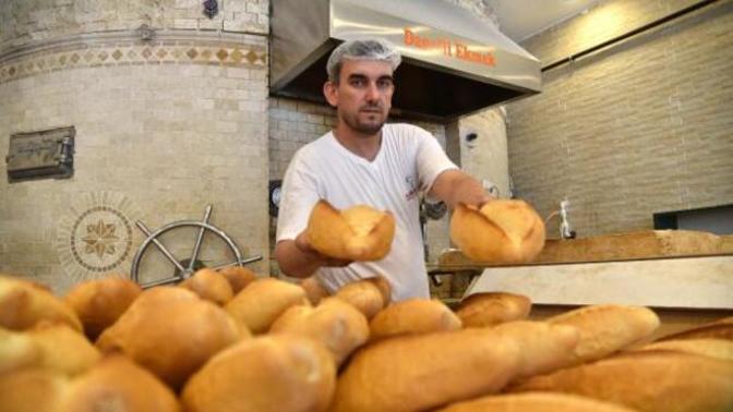 İstanbul'da ekmeğin fiyatına zam getirildi! Günde kaç tane ekmek alıyorsunuz?