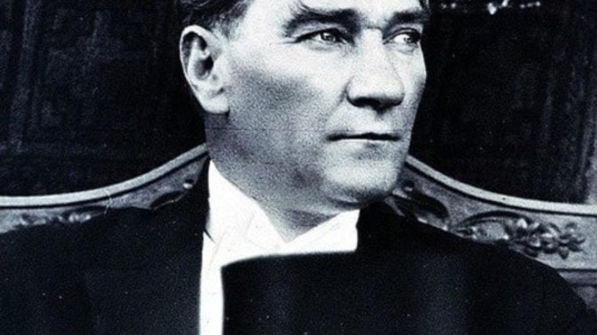 Atatürk ölmeseydi ne olurdu ♾️ ?
