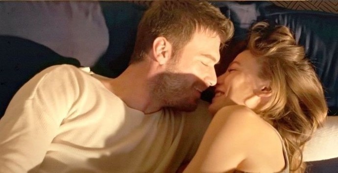 Seninle aşk ilişkisi yaşayan huzur mu bulur yoksa kaos mu?