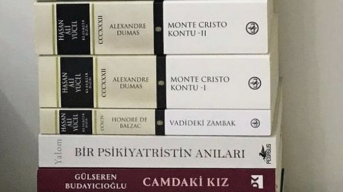 Okuduğunuz kitapları üst üste dizerseniz ortalama kaç boylarında olur?