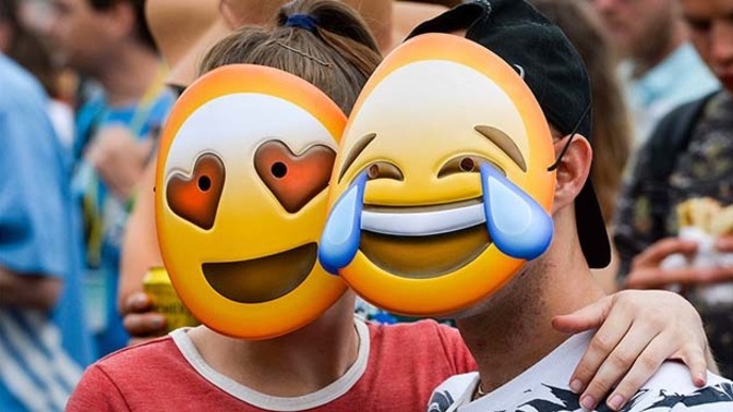 Sevgiliniz bir emoji olsa hangi emoji olurdu?