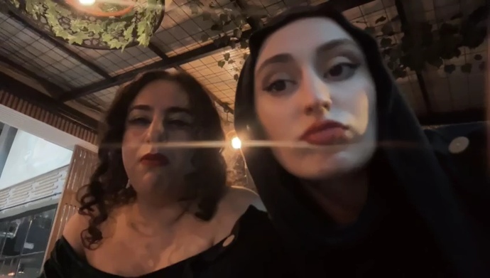 Güzel çıktığınız fotoğraflarda arkadaşınızı harcar mısınız?