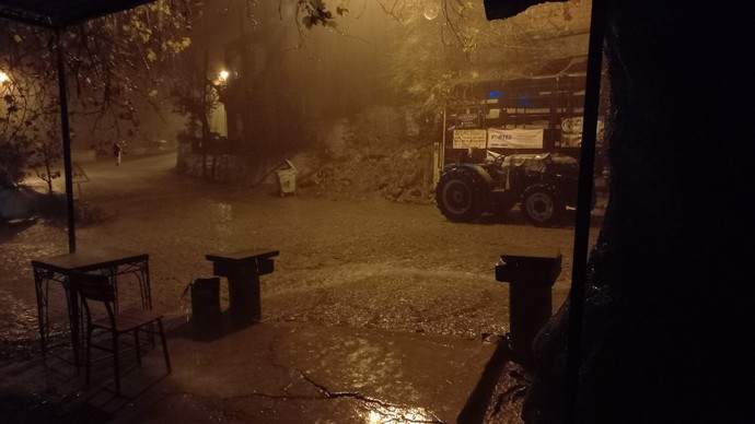 Hava nasıl oralarda, üşüyor musun?