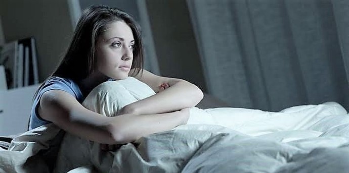 Başkasının evinde rahatça uyuyabiliyor musunuz?