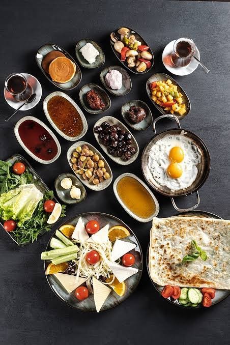 Hafta sonu kahvaltıda olmasa olmaz dediğiniz şey nedir?