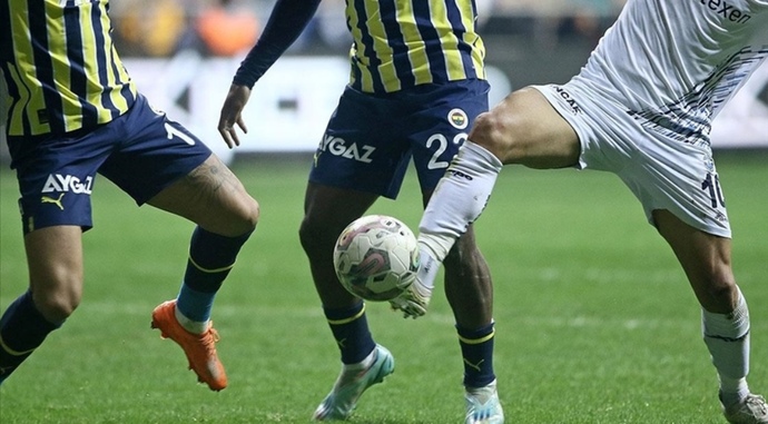 Bu akşamki Fenerbahçe - Adana Demirspor karşılaşmasının skoru sizce ne olur?