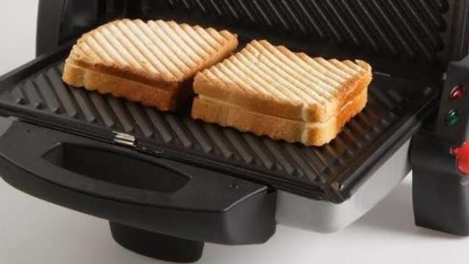 Tost makinesi çeyiz için gerekli mi sizce?