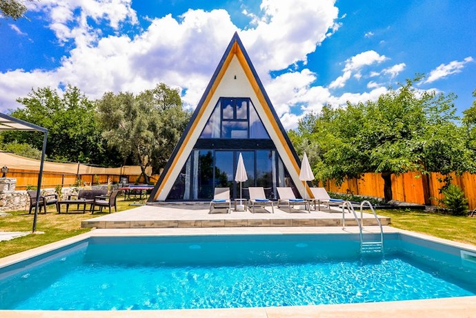 Kış turizminde ve balayı çiftleri arasında bungalov evlere rağbet artıyor! Bungalovda tatil yapar mıydın?