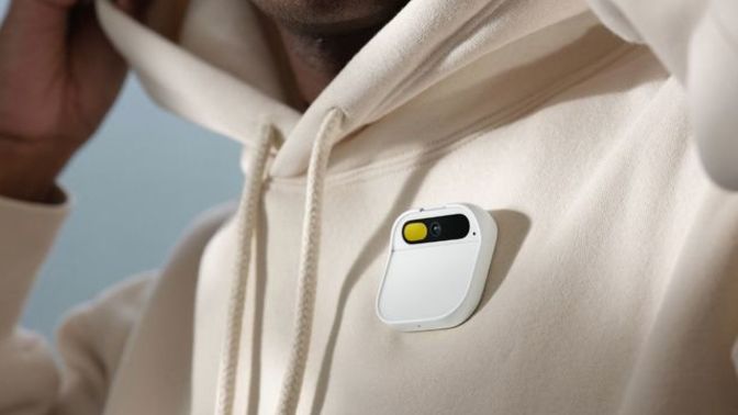Humane Ai Pin, akıllı telefonların yerini alacak! Yakaya takılan bu cihazı kullanır mısın?