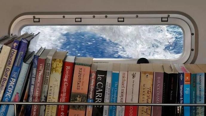 1000 kitap okumayı mı tercih ederdiniz, 50 tane ülke gezmeyi mi ?