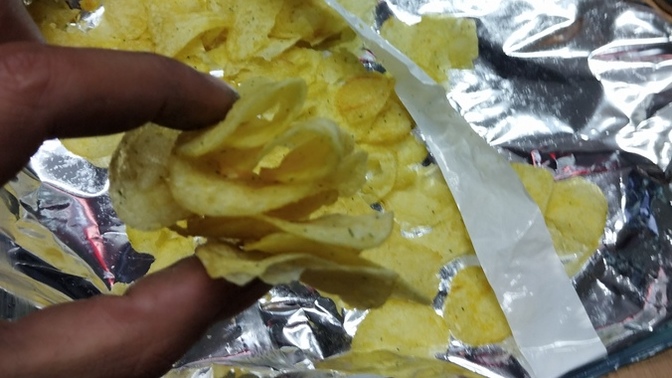 Üst üste kaç lays parçası ağzına sokabilirsin?