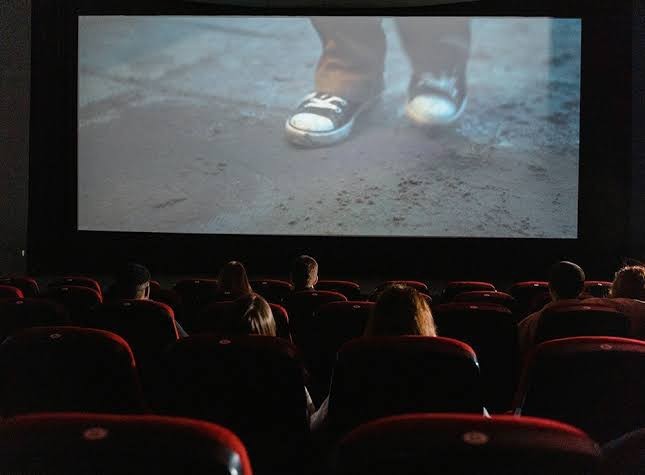 Sizde de sinemada izlediğiniz bir filmi evde yeniden izleyip pekiştirme huyu var mı?