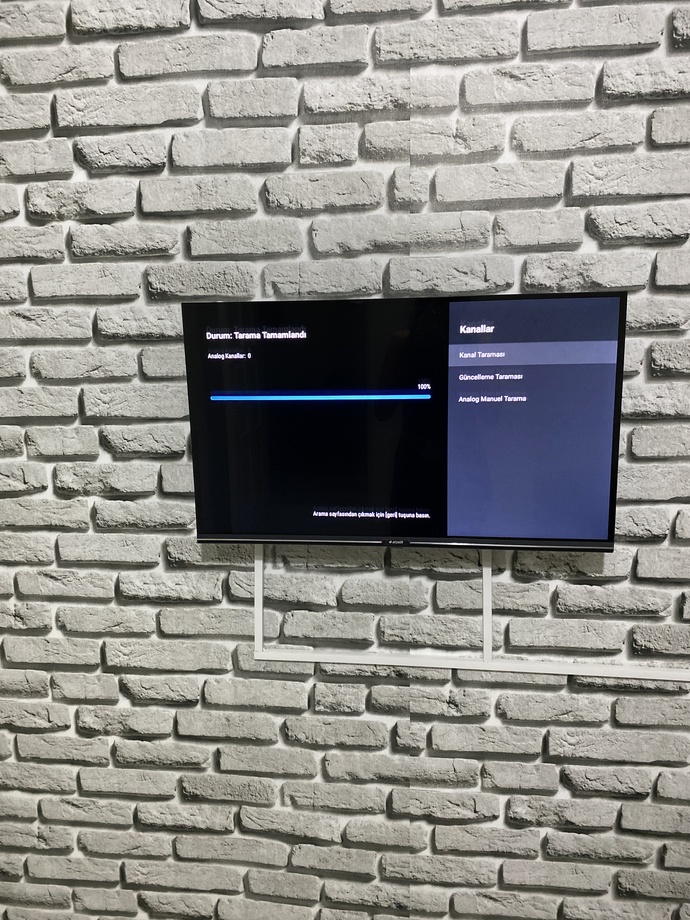 TV kurulumu için gelen kişi numarasını verdi. Tanışmak için televizyonu bozdum, nasıl bir mesaj atsam?
