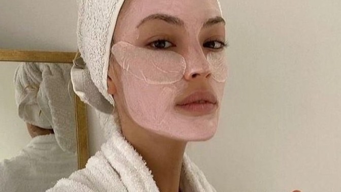 Cildinize hazır maske mi yaparsınız, doğal maske mi?