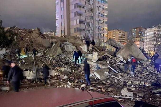 Hala kulağınızda çınlayan, yıllar geçsede unutamadığınız, sizde derin bir iz bırakmış bir ses veya söz var mı?