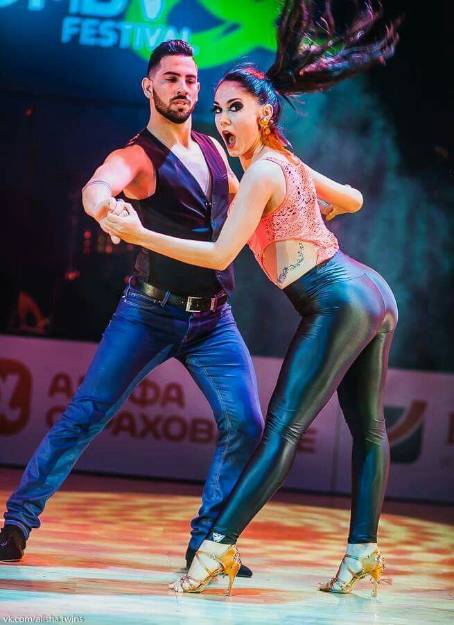 Eşinizle veya sevgilinizle hangi dansı yapmak istersiniz?