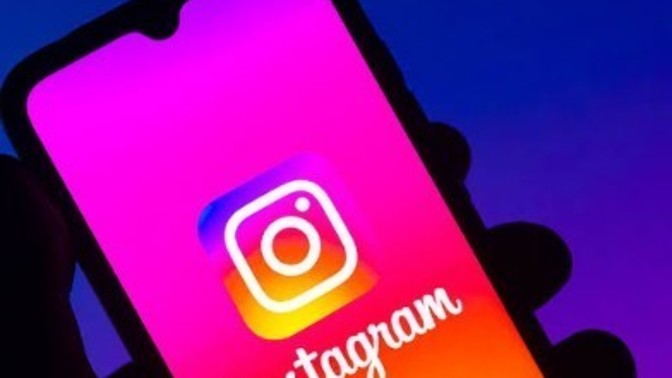 Instagram kullanmıyorum deyince neden garipseniyorum?