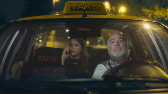 Taksilere yalnız binmek için güvenmiyorum, siz taksiye biniyor musunuz?
