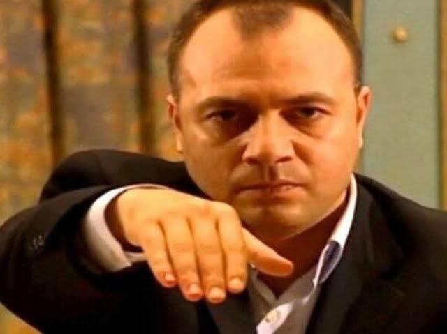 Küçükken sizi de benzinlikte unuttular mı?