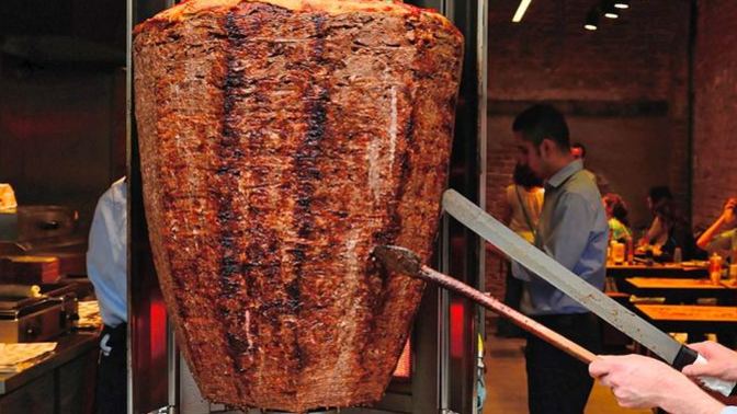 Bu yıl en çok sipariş verilen fast food ürünü %21’lik oran ile döner oldu. Siz en son hangi yemek siparişi verdiniz?