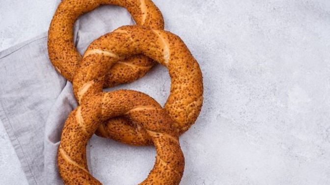 Simit ayran mı yoksa köfte patates mi?