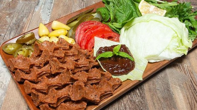 Çiğ Köfte etli mi olmalı yoksa etsiz mi?
