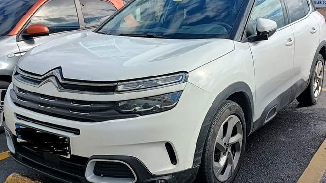Bu arabanın modeli ne?