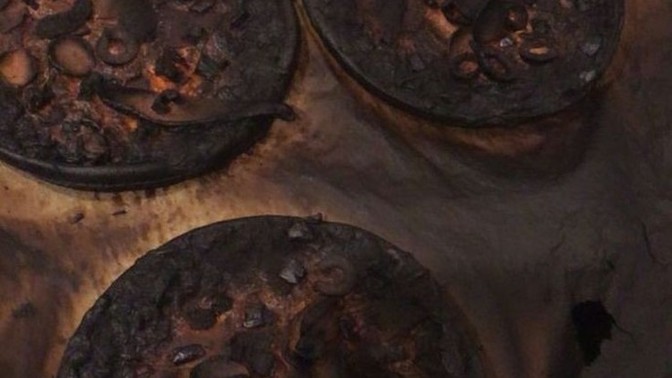 Pizza yapmak istemiştim sizce yanmış mı?