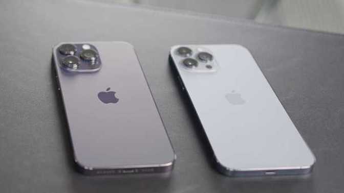 Beyaz iPhone mu siyah iPhone mu?