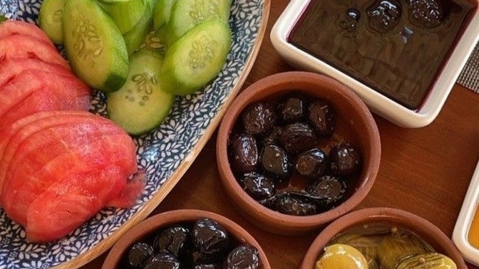 Bugün kahvaltıya bana gelseniz size ne hazırlardım söyleyeyim mi?