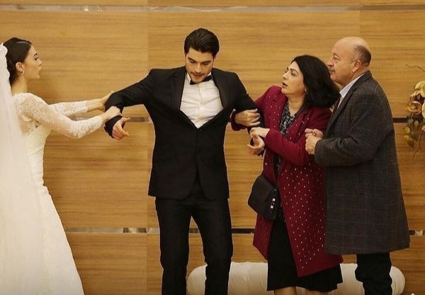 Doğacak olan bebeğinize kendi adını takmak isteyen kayınvalidenize tepkiniz nasıl olurdu?