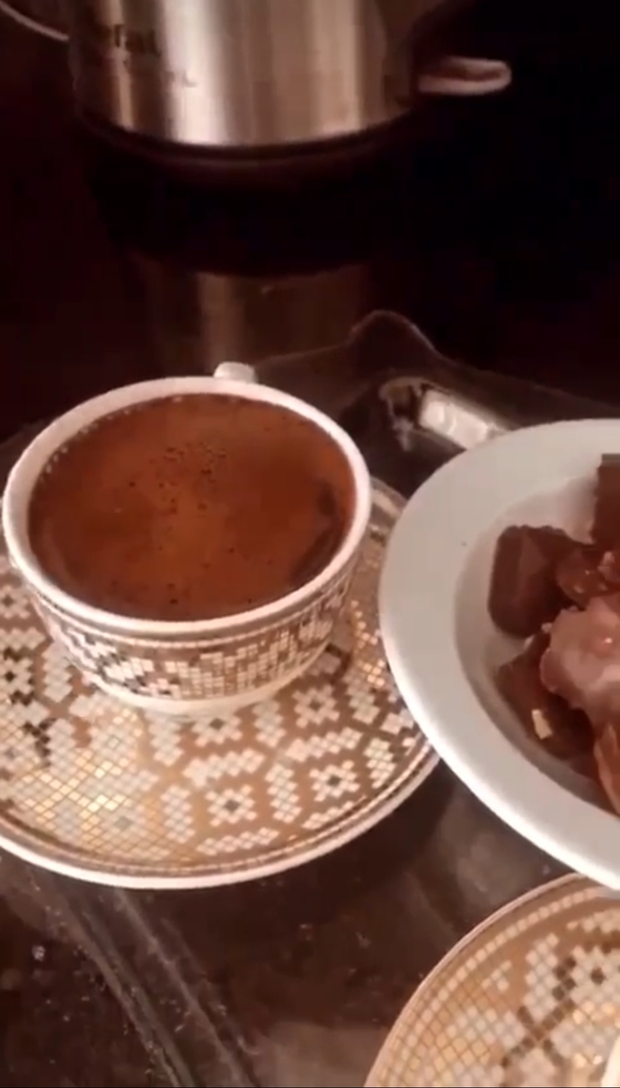 Yemek üzerine kahvem nasıl olmuş. Köpüğü iyi mi?