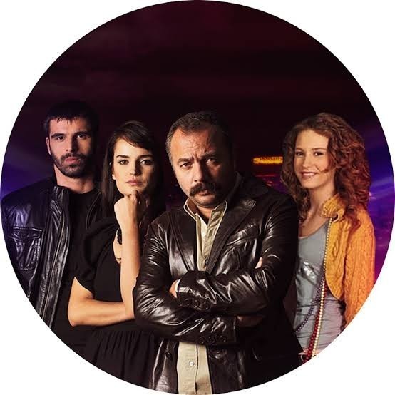 Türk dizi tarihinin en iyi dizisi sizce hangisi?