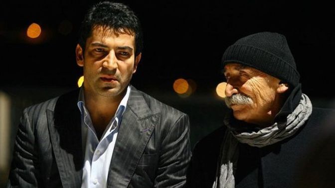 Türk dizi tarihinin en iyi dizisi sizce hangisi?