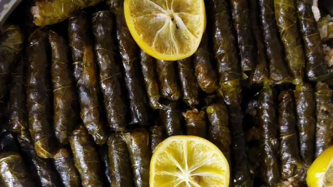 Zeytinyağı yaprak sarmasını sever misiniz?