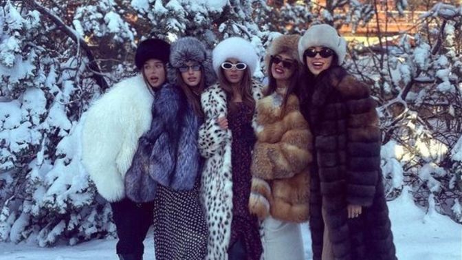 Slavic Girl moda akımı için dolabıma neler almalıyım?