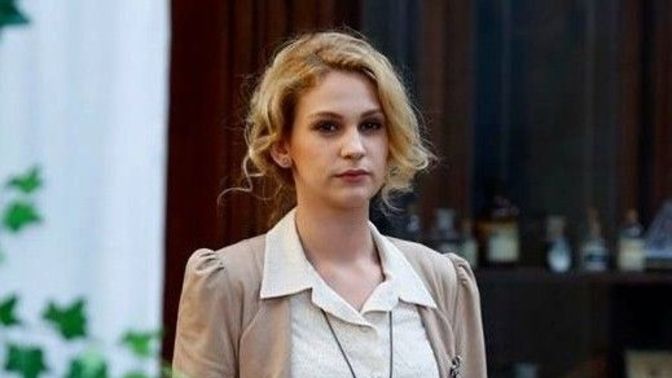 Severek ayrıldığım eski sevgilim beni unutamamış ama ben nişanlıyım. Acı çekmemesi için ne yapabilirim?