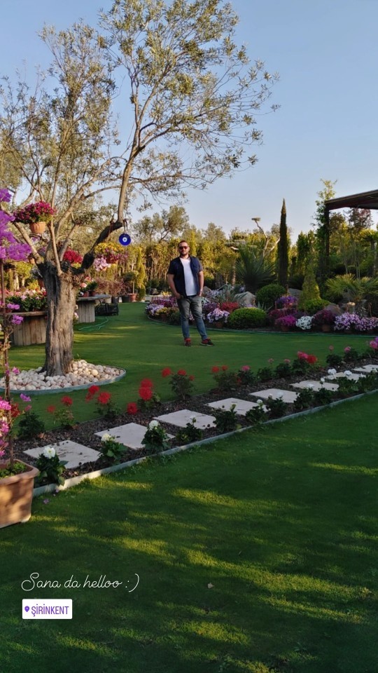 Yaş 30 oldu ne bi gül aldık birinden ne bi gül verdik yalnızlık kimileri için kader mi?