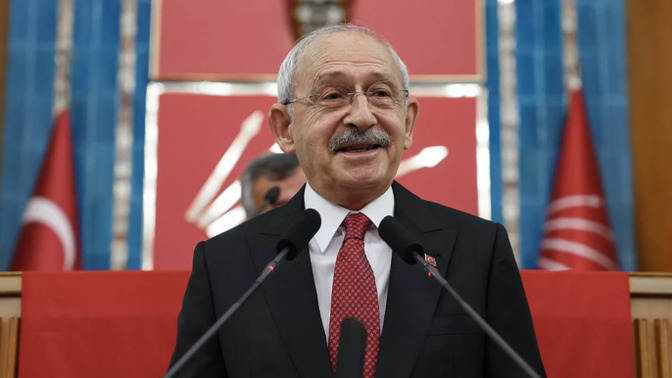 Kemal Kılıçdaroğlu'nun yokluğu çok belli oluyor, sizce geri dönmeli mi?