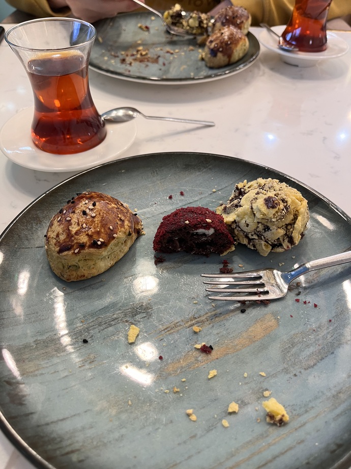 Nolur linçlemwyin kahve içemezdim bunun yanında