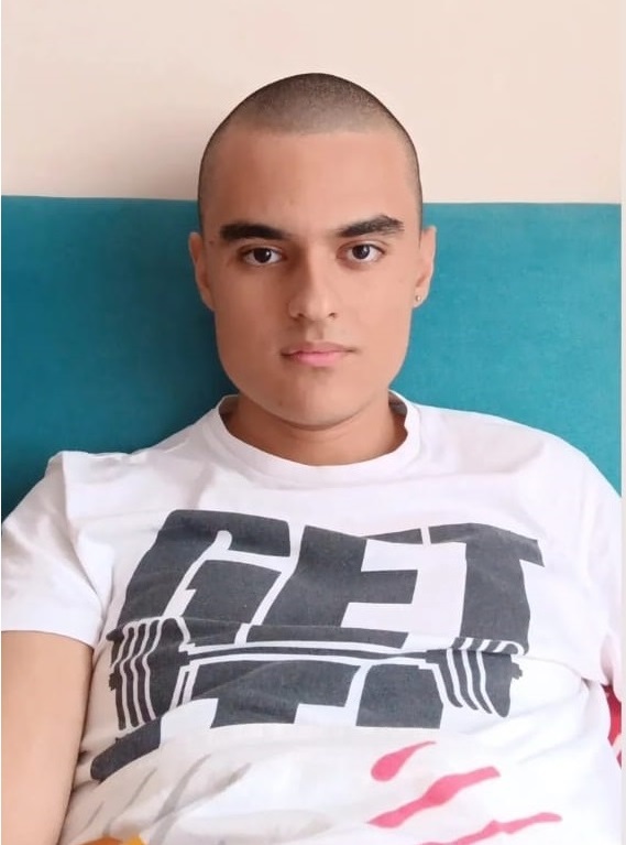 Sizce uzun saçlı halim mi, kısa saçlı mı?