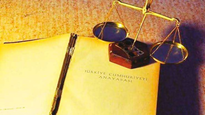 Anayasaya bir madde ekleme imkanınız olsa o madde ne olurdu?