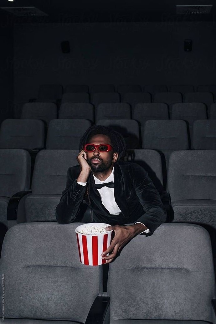 Tanımadığınız birinin film davetine cevabınız ne olur?