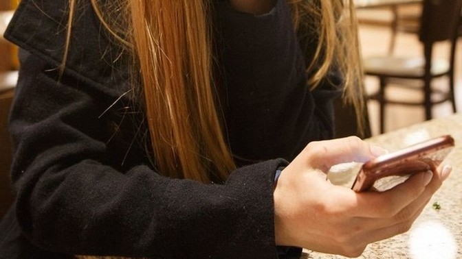 Kafe/restorant da siparişi beklerken telefonunuz ile vakit geçirir misiniz?