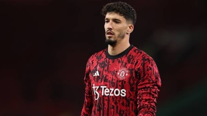 Altay Bayındır’a katılıyor musunuz? Desteklediğiniz Premier Lig takımı hangisi?
